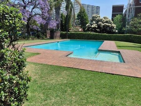 2 Bedroom Apartment in Bedford Gardens