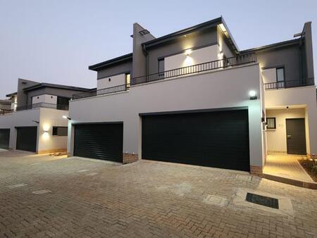 3 Bedroom Duplex in Bedfordview
