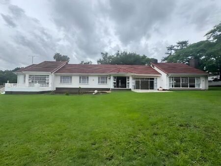 5 Bedroom House in Senderwood