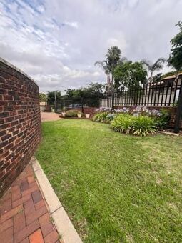 5 Bedroom House in Bedfordview