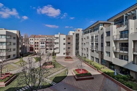 2 Bedroom Apartment in Bedford Gardens