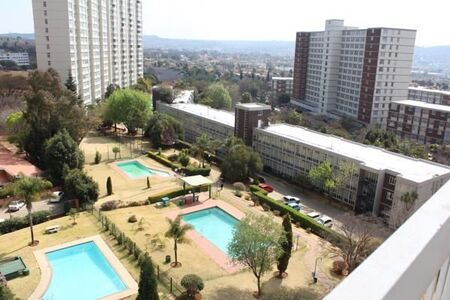 2 Bedroom Apartment in Bedfordview