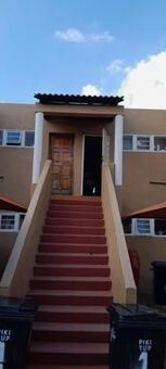 3 Bedroom Apartment in Mondeor