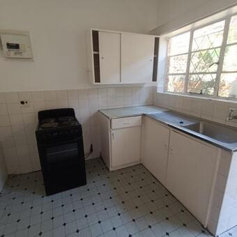 Studio Apartment in Emmarentia