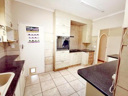 3 Bedroom House in Northcliff