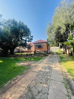 4 Bedroom House in Emmarentia