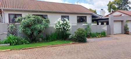 3 Bedroom House in Bromhof