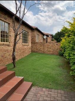 3 Bedroom Simplex in Noordhang