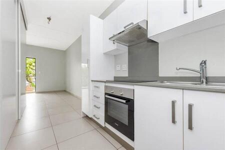 Studio apartment in North Riding