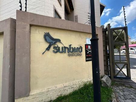 3 Bedroom Apartment in North Riding Ah