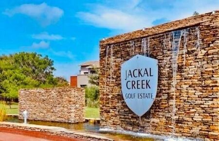 3 Bedroom Apartment in Jackal Creek Golf Estate