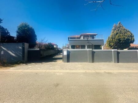 3 Bedroom House in Cosmo City