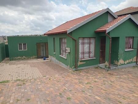 2 Bedroom House in Cosmo City