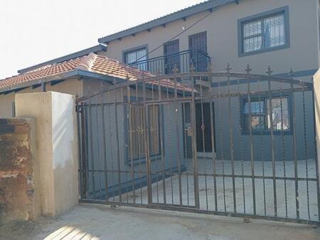 1 Bedroom House in Cosmo City