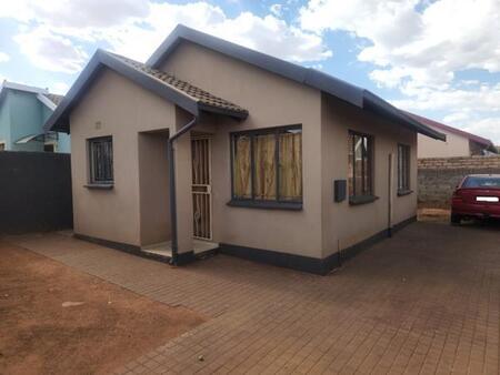 2 Bedroom House in Naturena