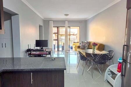 3 Bedroom Apartment in Winchester Hills