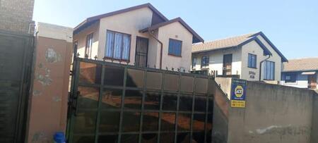 2 Bedroom House in Naturena