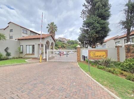 2 Bedroom Apartment in Winchester Hills