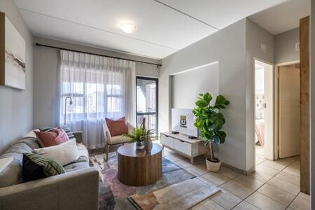 2 Bedroom Apartment in Mondeor