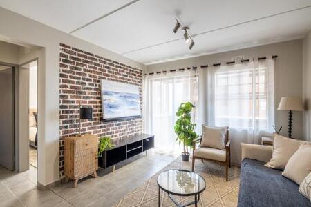 2 Bedroom Apartment in Alan Manor