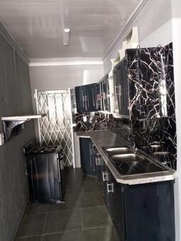 1 Bedroom House in Mondeor