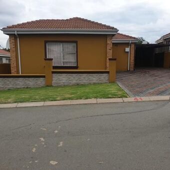 3 Bedroom House in Roseacre