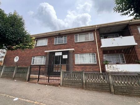 1 Bedroom Apartment in Rosettenville