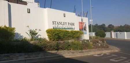 1 Bedroom Townhouse in Oakdene