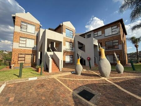 2 Bedroom Townhouse in Bassonia