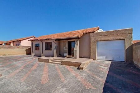 3 Bedroom House in Ormonde