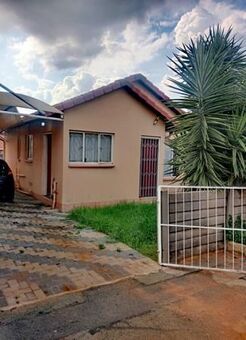 2 Bedroom Simplex in Ormonde