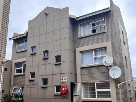 3 Bedroom Apartment in Westdene