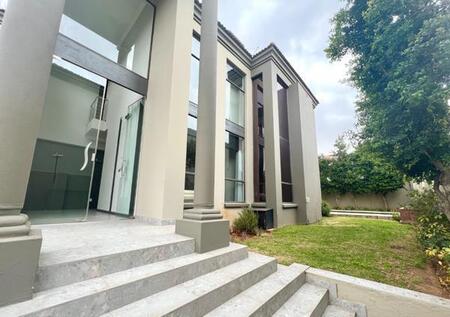 4 Bedroom Townhouse in Bryanston