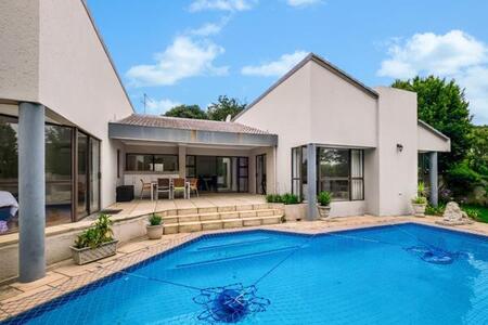 3 Bedroom House in Douglasdale