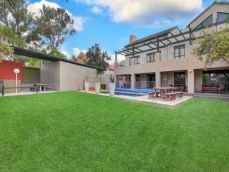 1 Bedroom Apartment in Sunninghill