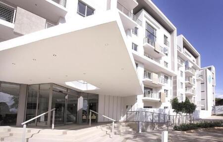 2 Bedroom Apartment in Rosebank