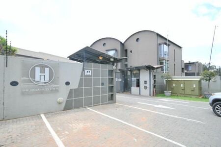 1.5 Bedroom Apartment in Houghton Estate