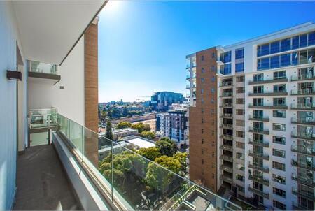 2 Bedroom Apartment in Rosebank