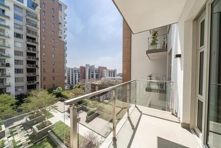 2 Bedroom Apartment in Rosebank