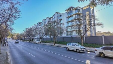 2 Bedroom Apartment in Houghton Estate