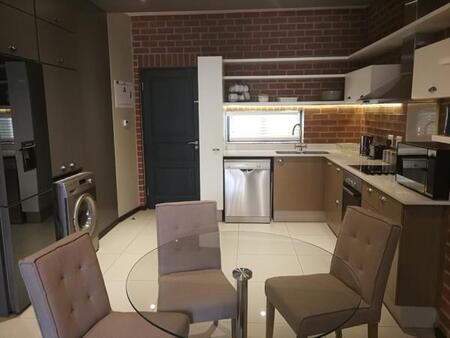 2 Bedroom Apartment in Rosebank