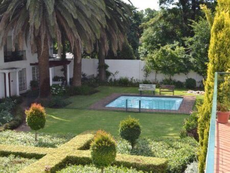 1 Bedroom Apartment in Saxonwold