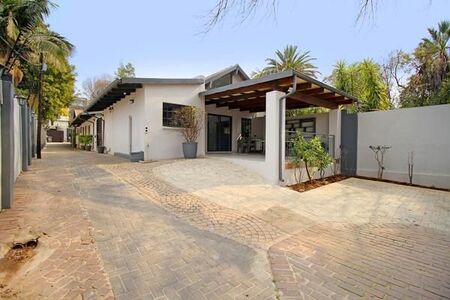 2 Bedroom House in Houghton Estate