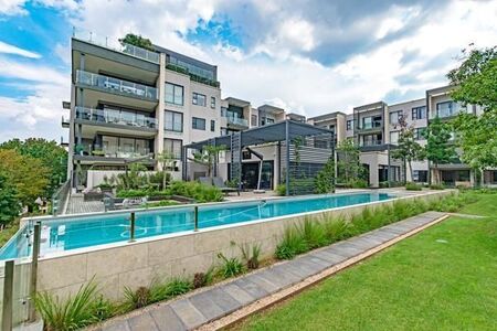 3 Bedroom Apartment in Houghton Estate