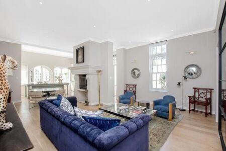 2 Bedroom House in Parktown North