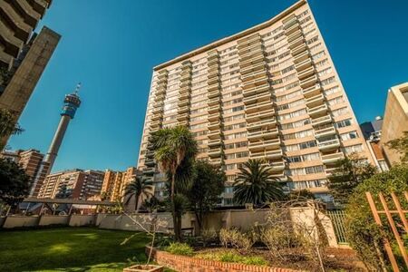 1 Bedroom Apartment in Parktown