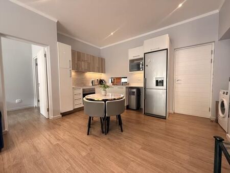 2 Bedroom Apartment in Rosebank