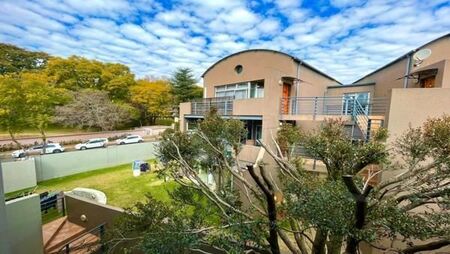 3 Bedroom Apartment in Houghton Estate