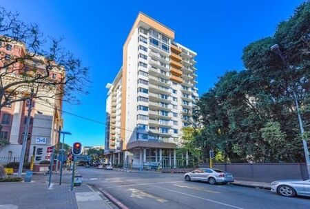 2 Bedroom Apartment in Rosebank