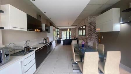 2 Bedroom Apartment in Melrose Arch